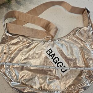 Metallic Rose BAGGU cresent Bag Urban Outtfditer Exclisive